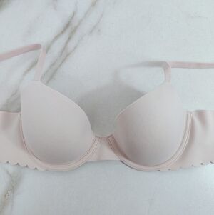 Smoothez by Aerie Pink Scalloped Edge Lightly Lined Demi Bra, 32C